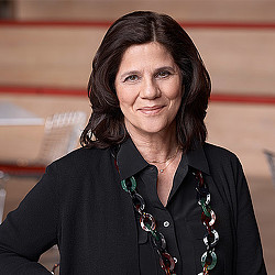 Barbara Dunn headshot
