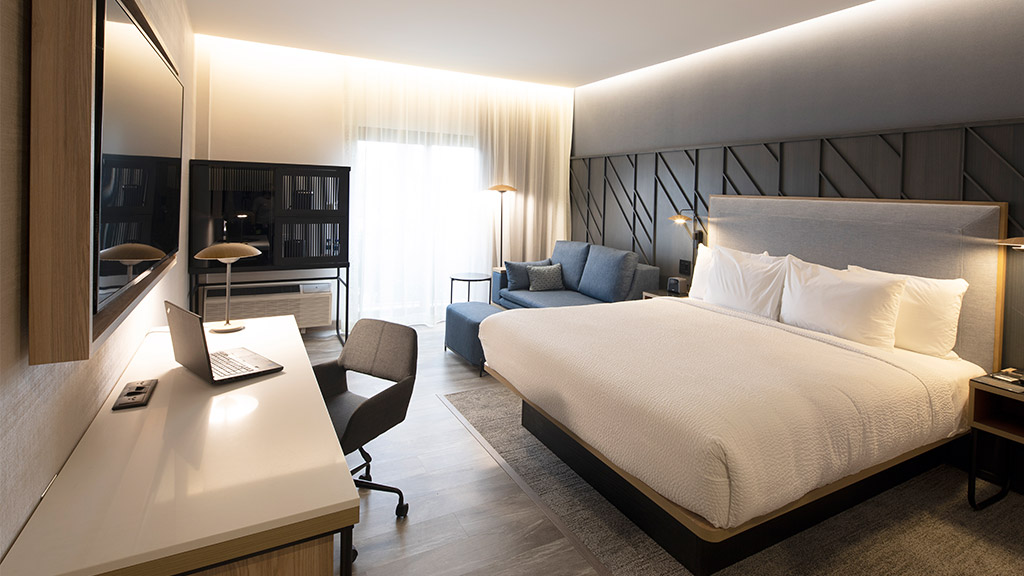 Marriott Courtyard San José room